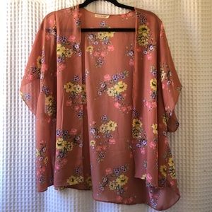 Heart & Hips Floral sheer Kimono